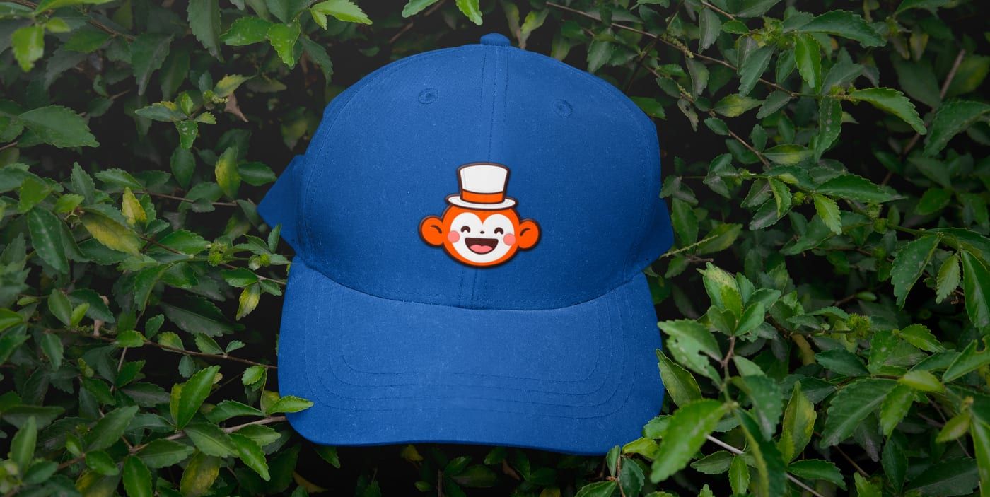 Solutodo — gorra azul en naturaleza